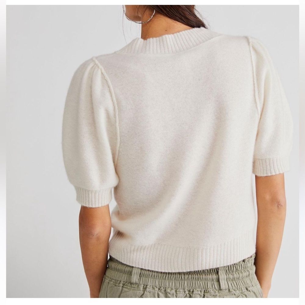 Free People PUFF SHORT SLEEVE ROUND NECK SWEATER size XS